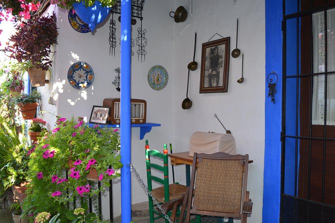 Patios & Perfums of Cordoba Festival Tour - The Guides Role and Personalities