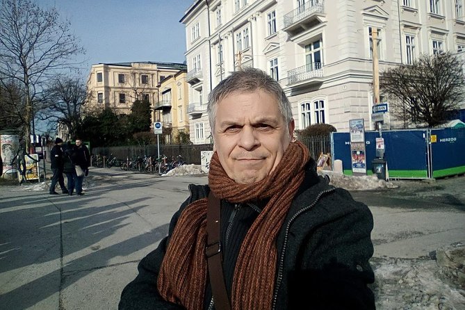 Paul's Welcome Walking Tour in Old Town Munich - Key Points