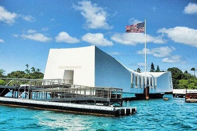 Pearl Harbor Passport tour from HNL Airport - Additional Stops: U.S. Monarchy and Punchbowl Crater Memorial