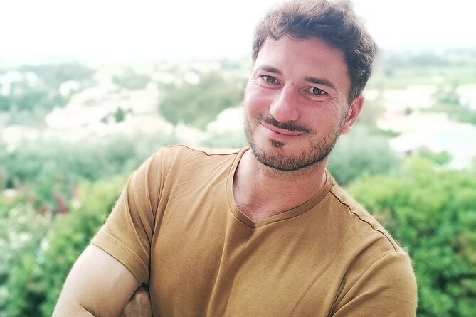 Pearls of Luberon : Gordes, Rousillon & Sénanque Abbey - Discovering Gordes: A 12th-Century Provencal Treasure