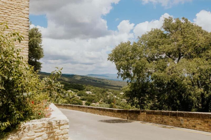 Pearls of Luberon: Gordes, Rousillon & Senanque private trip - Practical Details: Logistics and Comfort