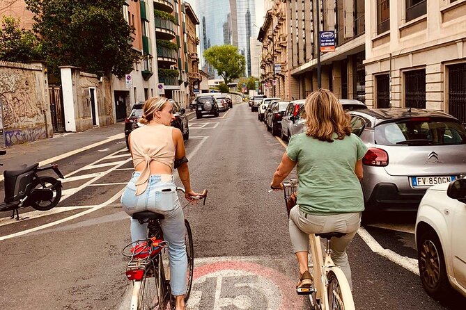 Pedal Through Milan's Hidden Gems: A Unique Bike Tour - Pacing, Group Size, and Accessibility
