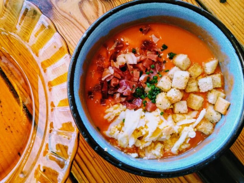 Pedregalejo Food Tour: Explore Malaga's most iconic quarter - Sampling the Signature Seafood Dishes