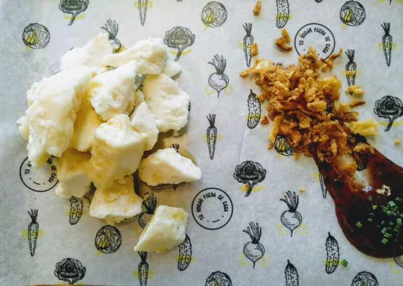 Pedregalejo Food Tour: Explore Malaga's most iconic quarter - Relaxing at a Classic Beach Bar