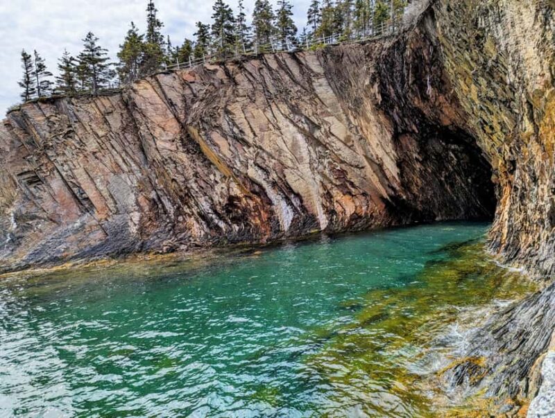 Peggys Cove & Lunenburg + 3 Hidden Gems  Full Day Tour - Discover the Charm of Peggy’s Cove and Its Iconic Lighthouse