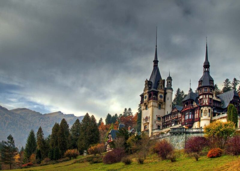 Peles & Cantacuzino Castles: Gourmet Wine & Cultural trip - Gardens, Views, and Photo Opportunities at Cantacuzino Castle