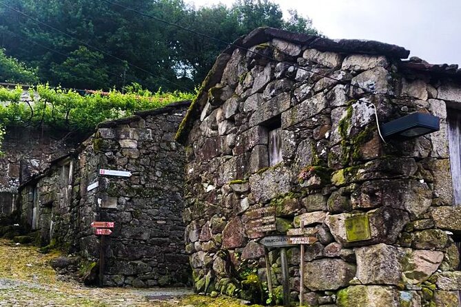 Peneda - Gerês National Park Lagoons and Waterfalls Tour - Gourmet Picnic with Regional Delicacies and Wines