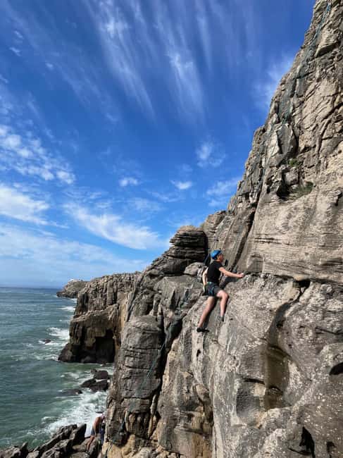 Peniche: Climbing on the beautiful cliffs by the sea. Certified guide. - Flexibility and Activity Customization