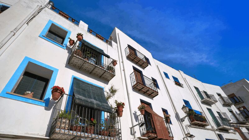 Peñiscola: Castle & Walled City Spanish Guided Tour - The Artillery Park and Additional Historic Insights