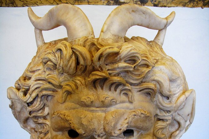 Percy Jackson Tour for Kids at the Capitoline Museums of Rome with Special Guide - Engaging Children with Games and Treasure Hunts