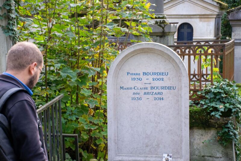 Père Lachaise Cemetery: A Stroll Through Immortal History - Discover Père Lachaise Cemetery for $94 and a 2-Hour Guided Walk