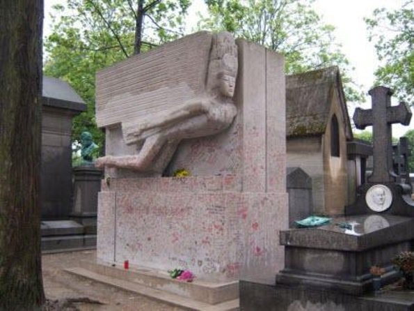 Père Lachaise Cemetery Tour: A Stroll Through Immortal History - Explore the Iconic Père Lachaise Cemetery for $68.78