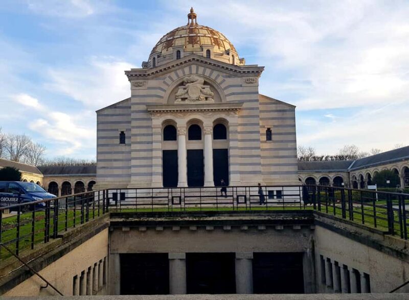 Père-Lachaise : histoires et mystères contés par un comédien - Final Thoughts: A Rich and Entertaining Journey Through Père-Lachaise