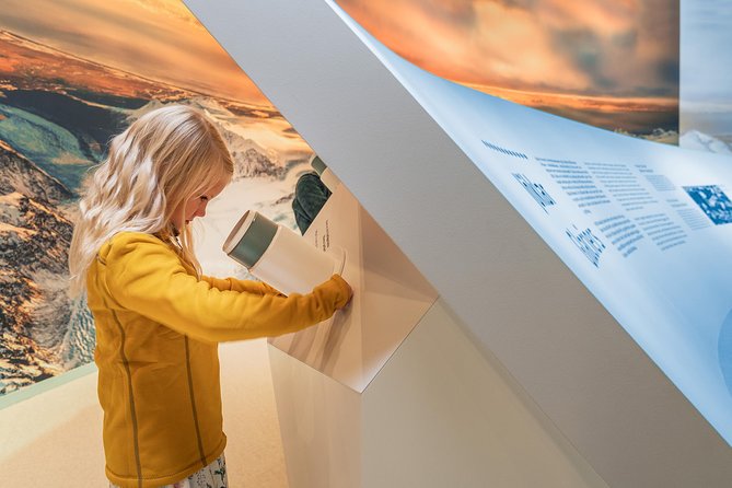 Perlan Museum - Wonders of Iceland & Áróra Northern Lights Planetarium Show - Notes on Food, Gift Shop, and Amenities