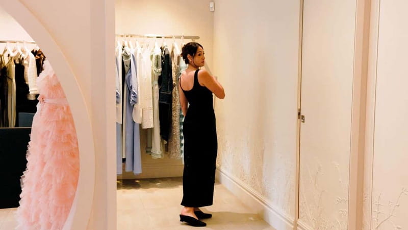 Personalised Shopping Tour with Expert Fashion Stylist - Unlock London’s High-End Fashion Scene with a Personalised Shopping Experience