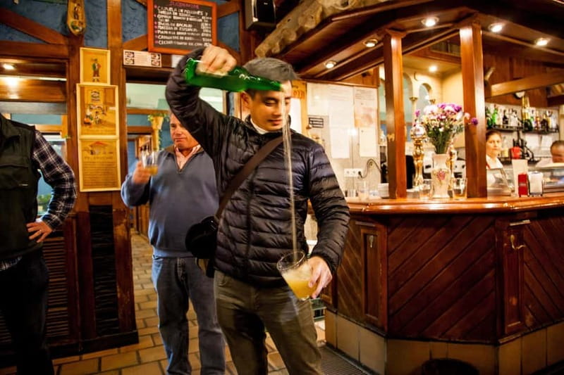 Personalised Traditional Madrid Night Tapas and Drinks Tour - Guide’s Style and Personalization