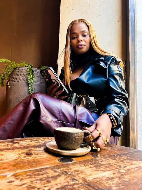 Personalized Madrid Tour: Your perfect photo, custom route, unforgettable moments - Personalized Route and Photography Style