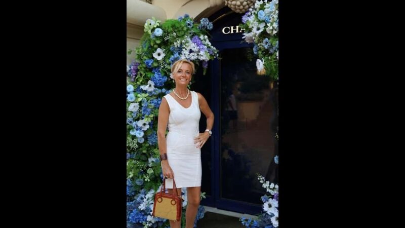 Personalized photo shoot in Monaco - The Sum Up: A Stylish Way to Preserve Monaco Memories