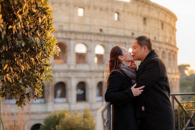 Personalized Photoshoot Outside the Colosseum - The Colosseum: Iconic Backdrop for Timeless Photos