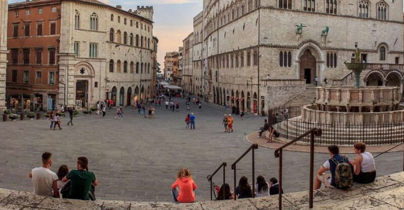 Perugia 2Hour Small Group Walking Tour - The Marvel of Fontana Maggiore and Its Carvings