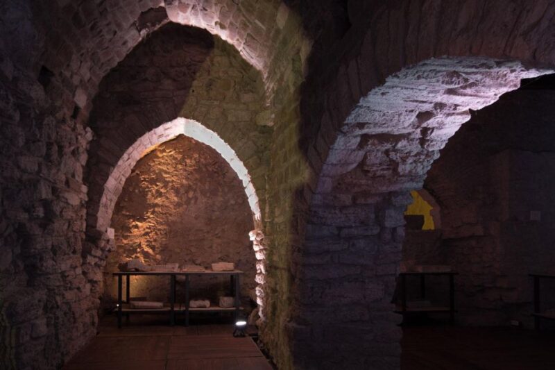 Perugia: Entry Ticket and Guided Tour of Perugia Underground - The Guide’s Role and Language Options