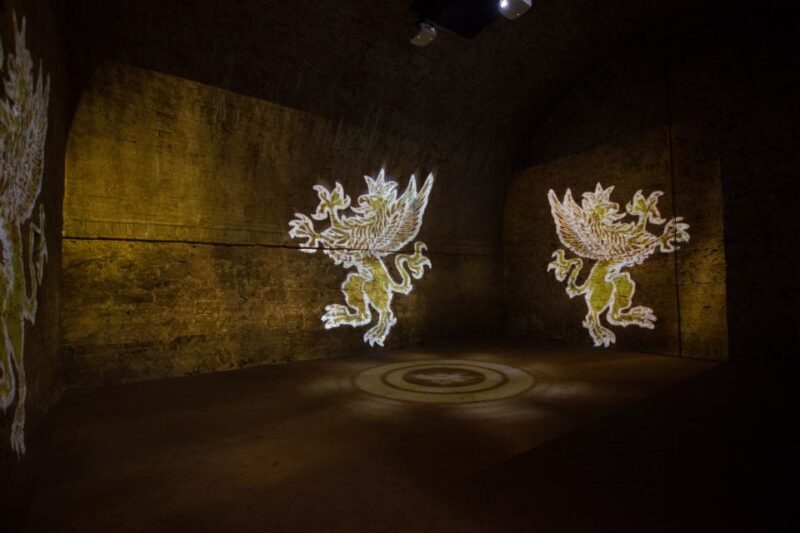 Perugia: Old Town Walking Tour, Piazza IV Novembre - The Etruscan Arch: A 3rd Century BC Marvel