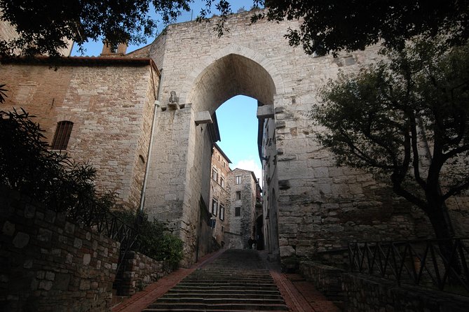 Perugia Private Walking Tour with licensed guide - The Cathedral of St. Lawrence and Its Piazza