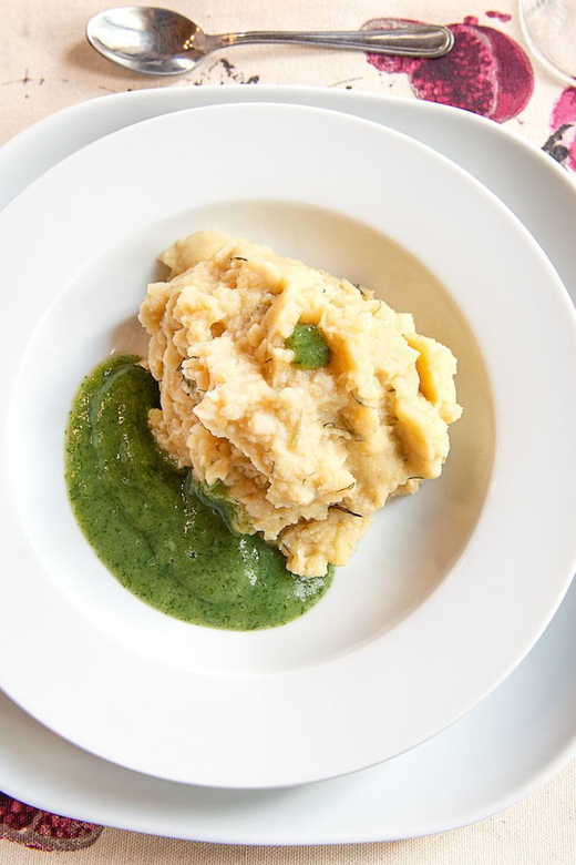 Pescara: Private Cooking Demo & Meal at a Local's Home - Logistics: Meeting Point and Group Size