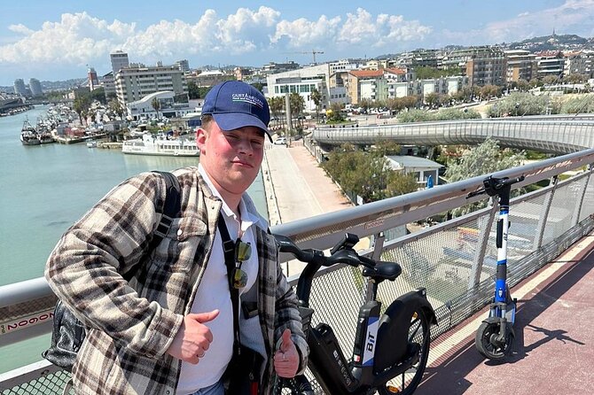 Pescara tour by e-scooter or bike among art, flavors and shopping - The Stops and Sites of the Pescara Art and Flavors Tour