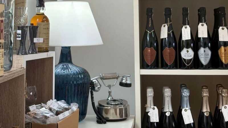 Peschiera del Garda: Italian Gin tasting - The Snack Pairings Enhance the Tasting