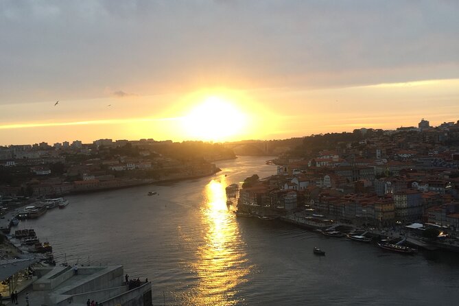 Peter`s Beetle Porto Tour - Crossing the Douro: From City to Wine Cellars