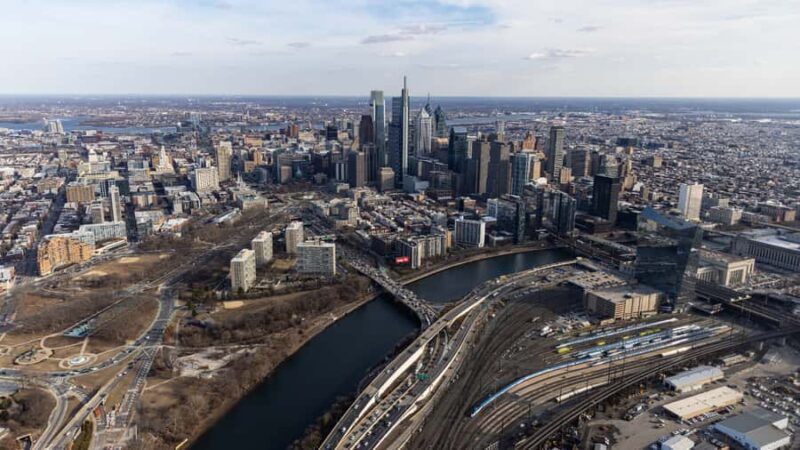 Philadelphia: Helicopter Rides Over City & River - The Ultimate Philadelphia Skyline Tour