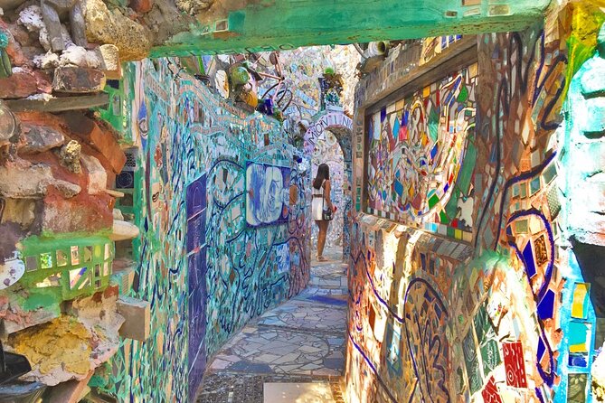 Philadelphia Murals and Street Art Tour with Magic Gardens - Explore Philadelphias Dynamic Street Art Scene for $42