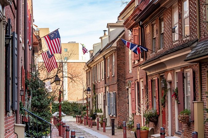 Philadelphia Old Town Highlights Private Guided Walking Tour - Benjamin Franklin Museum and Carpenters’ Hall