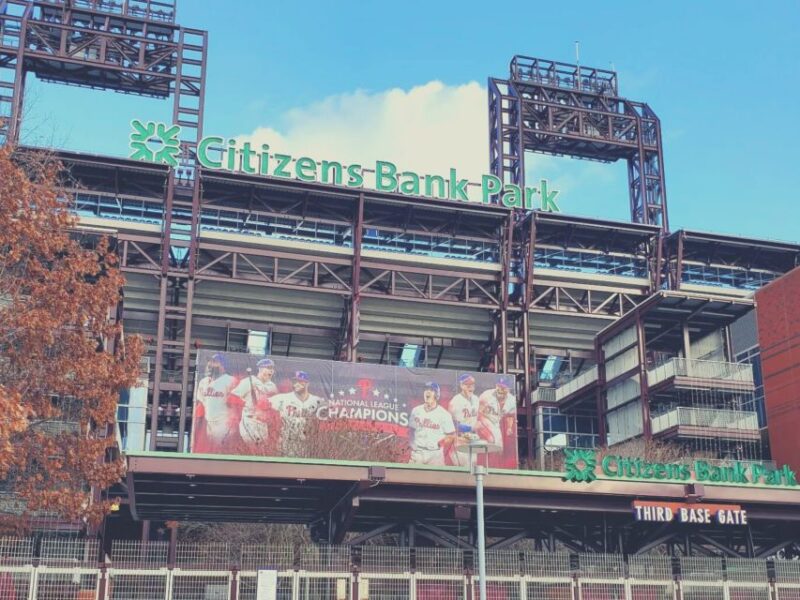 Philadelphia: Philadelphia Phillies Baseball Game Ticket - How Mobile Ticketing Ensures Convenient Entry