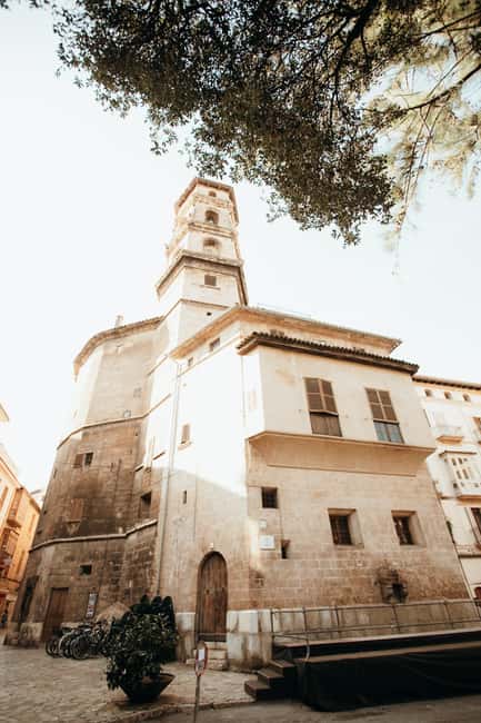 Photo expedition through the heart of Palma - Starting Point at Plaza España Sets the Tone for the Tour