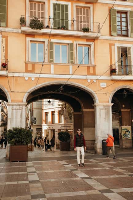 Photo expedition through the heart of Palma - Mastering Light and Composition at Palma Cathedral