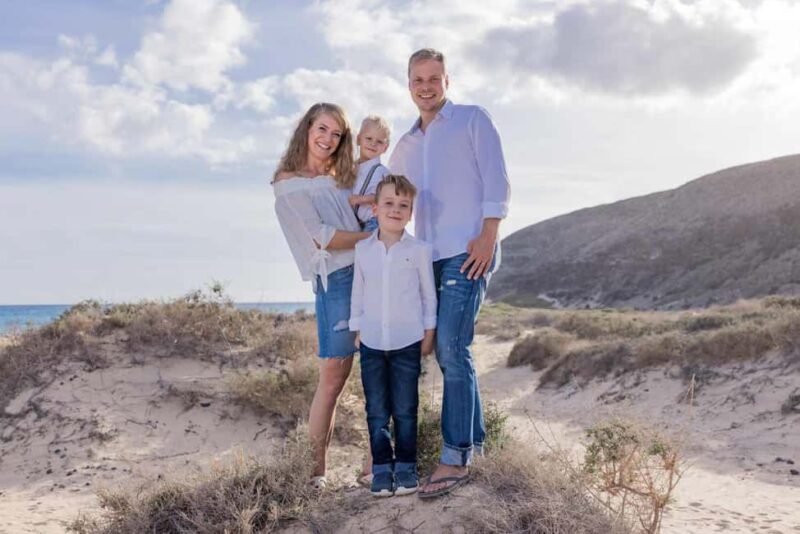 Photo shoot in Fuerteventura (south) with a professional photographer for special holiday moments - Flexibility and Customization of the Experience