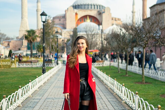 Photo Shoot in Istanbul's Top Spots - Unique Shots on Galata Bridge with Istanbul’s Skyline