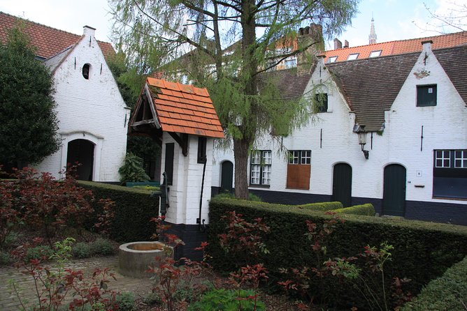 Photo Tour "Jan van Eyck" - Practical Logistics and Meeting Details