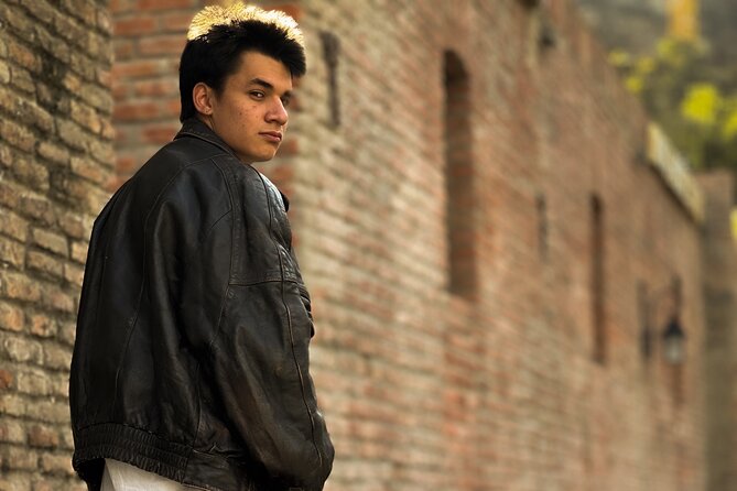 Photo Walk Activity in Tbilisi with a Local Photographer - Posing Tips and Photography Advice