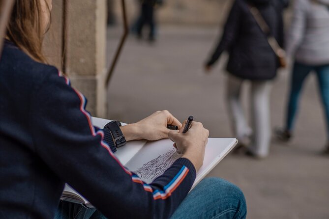 Photo Walking Tour in Barcelona Gothic Quarter - Practicing Composition at Placa Reial