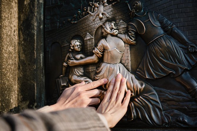 Photo Walking Tour in Prague - Comparing This Tour to Other Prague Photo Experiences