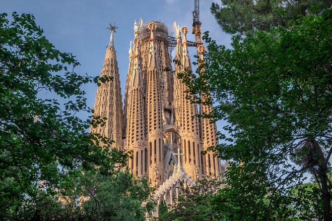 Photo Walking Tour Sagrada Familia and Gaudí in Barcelona - The Value of a Photography Tour with Expert Guidance