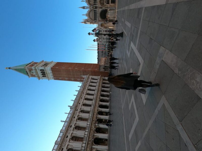 Photo with a professional photographer in Venice - Key Points