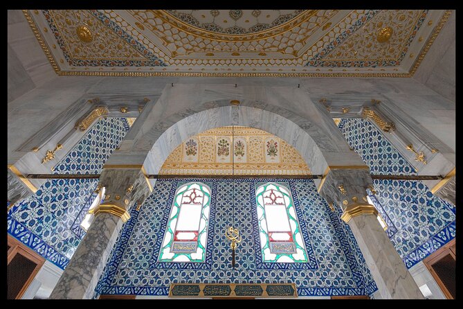 Photograph Istanbul - The Guide: An Expert Photographer and Local Historian