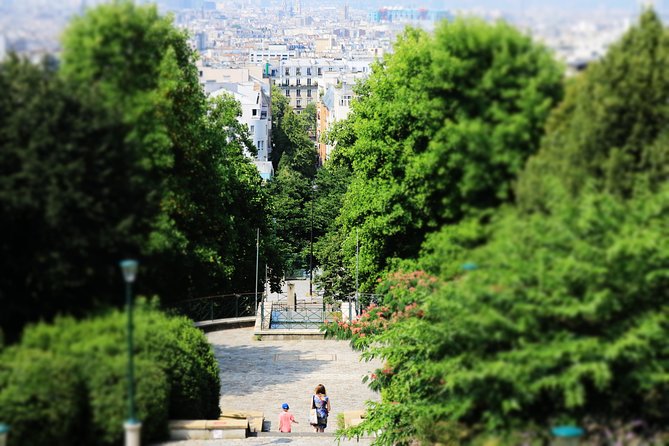 Photograph with a pro Paris off the beaten path! - Learning Practical Photography Skills from a Local Expert