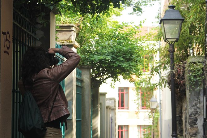Photograph with a pro Paris off the beaten path! - Logistics and Practical Details