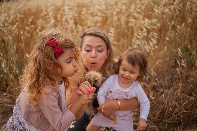 Photographer in Lisbon - Meeting Point: Miradouro de Santa Catarina