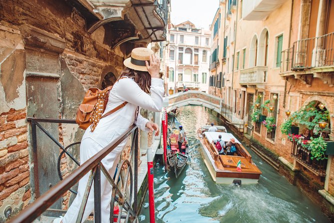 Photographer, Professional Photo shoot - Venice - Notable Locations and Photo Opportunities in Venice